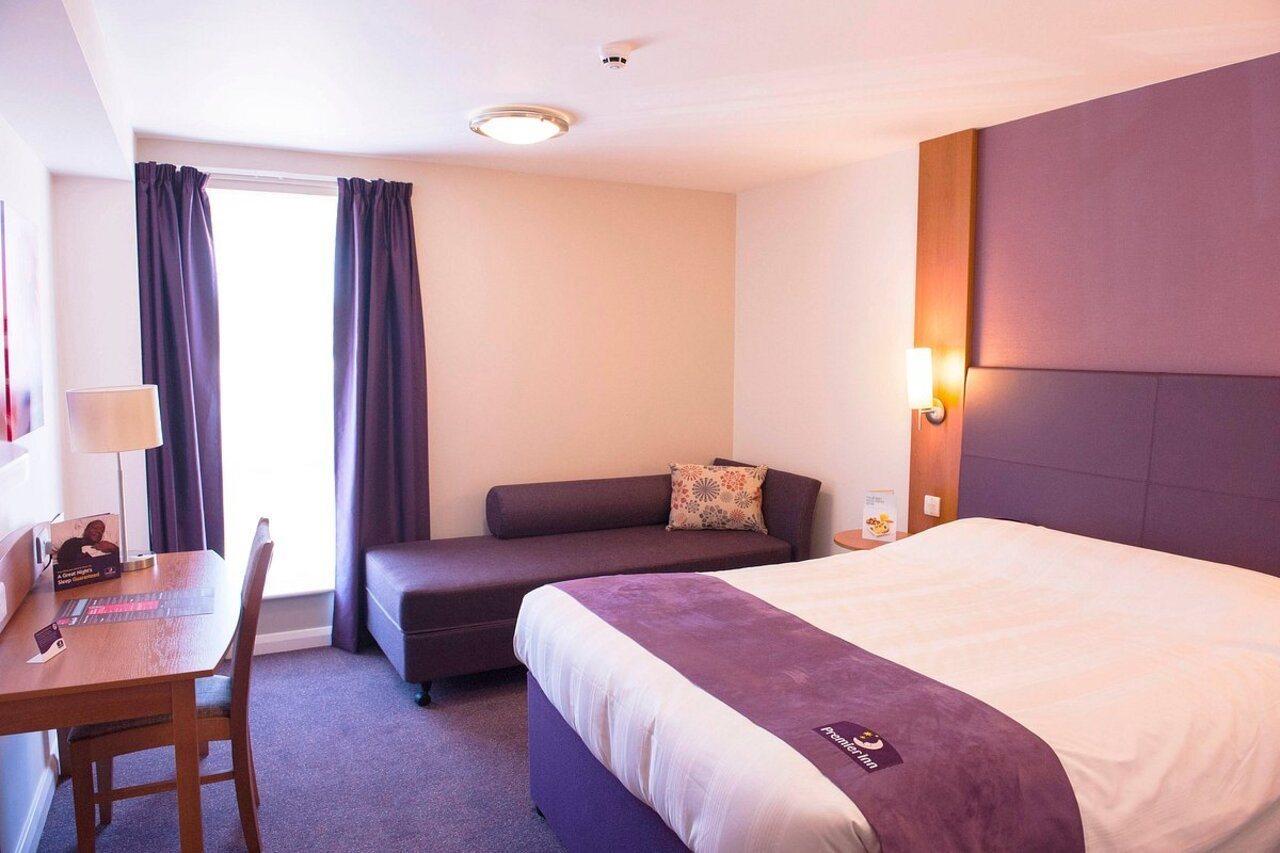 Premier Inn Лімінгтон Екстер'єр фото